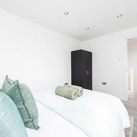 Beautiful 3-bed In Shepherd's Bush