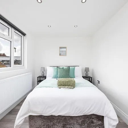Beautiful 3-bed In Shepherd's Bush London
