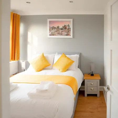 Holiday home Riverside Thames & O2 Arena Retreat - Luxury 2bhk Abbey Wood