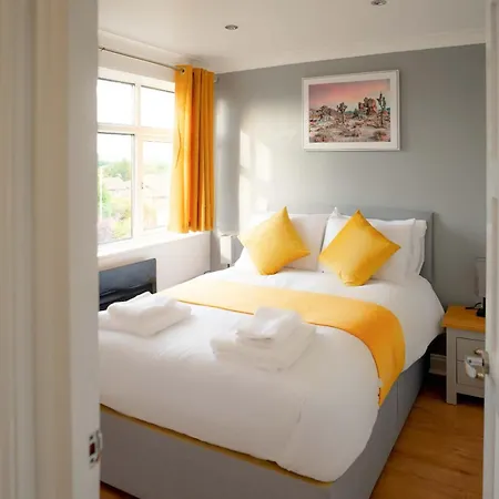 Holiday home Riverside Thames & O2 Arena Retreat - Luxury 2bhk Abbey Wood
