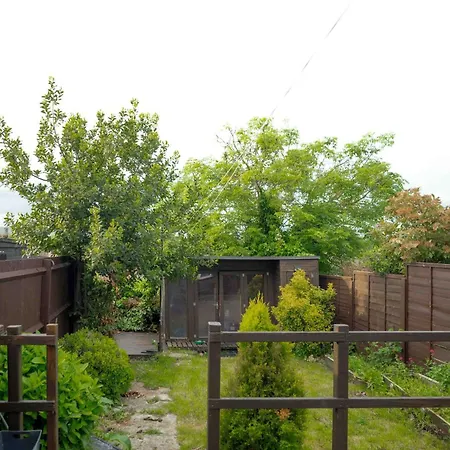 Riverside Thames & O2 Arena Retreat - Luxury 2bhk Abbey Wood