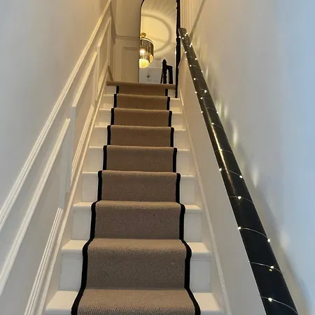 Holiday home Modern 3 Bed House In Isleworth, London