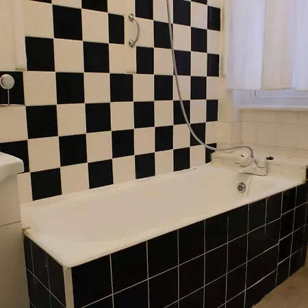 Apartment 4 Bedrooms Hyde Park *