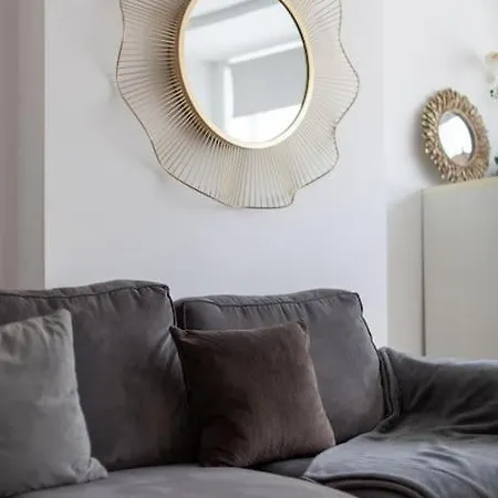 Spacious & Chic 3-bed House Near Central Appartement *