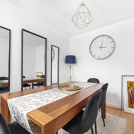 Spacious & Chic 3-bed House Near Central Appartement *
