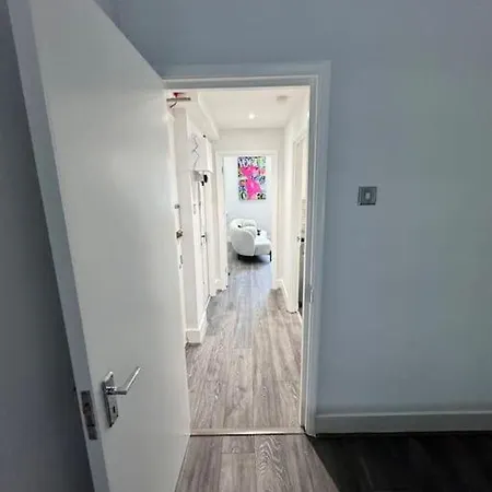 Cosy 1 Bedroom Flat - * London