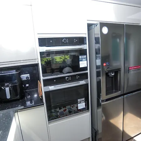 Luxury House In London Apartment Erith