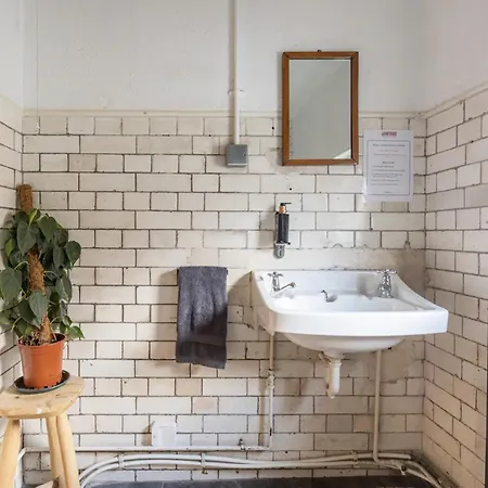 Lotus Guest house London