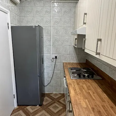 Apartment 11 Dudley Court *