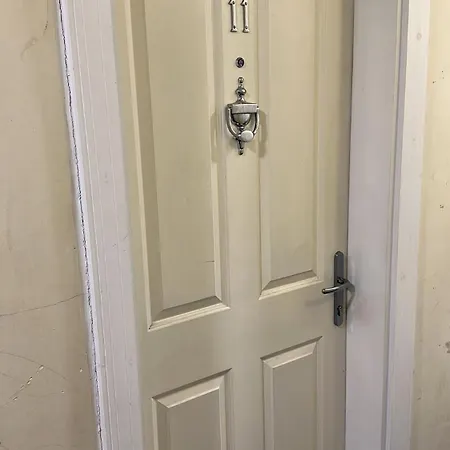 Apartment 11 Dudley Court London
