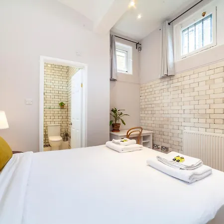 Lotus Guest house *