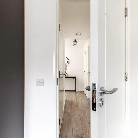Finsbury Park Retreat Modern Comfort London