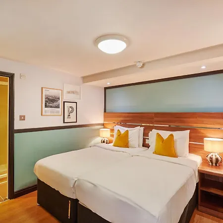 Huttons Hotel, Victoria لندن