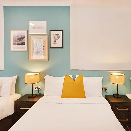 Huttons Hotel, Victoria فندق