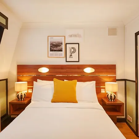 فندق Huttons Hotel, Victoria 3*