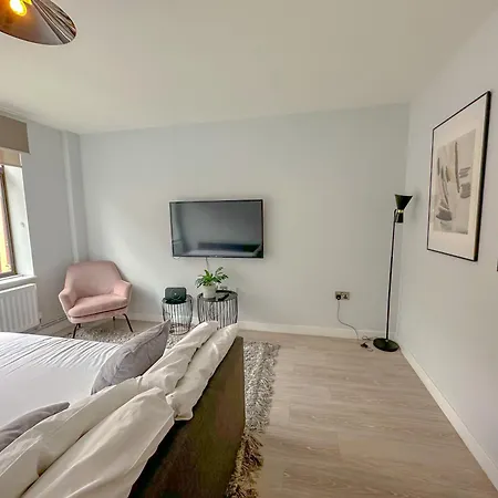 Baker Street Apartment London