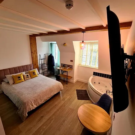 Hotel Angel Townhouse