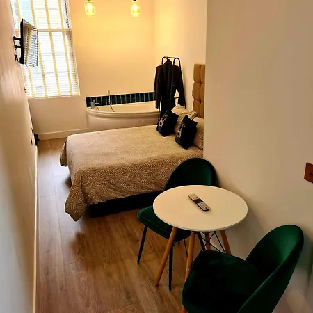 Angel Townhouse Hotel
