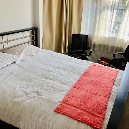 Apartment Cosy Relaxing 4 Bed With 2 Parking Space