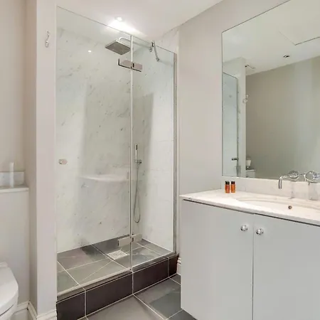 Apartment Sir Hans Sloane London