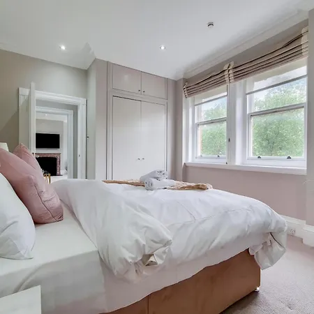 Sir Hans Sloane Apartment London