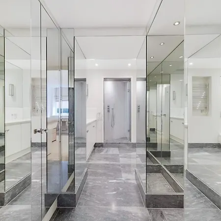 Sir Hans Sloane Apartment