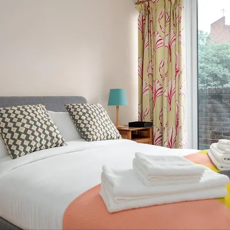 Guestready - Lovely Ground Floor Duplex With Patio In Southbank *
