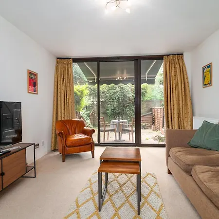 Apartment Guestready - Lovely Ground Floor Duplex With Patio In Southbank London