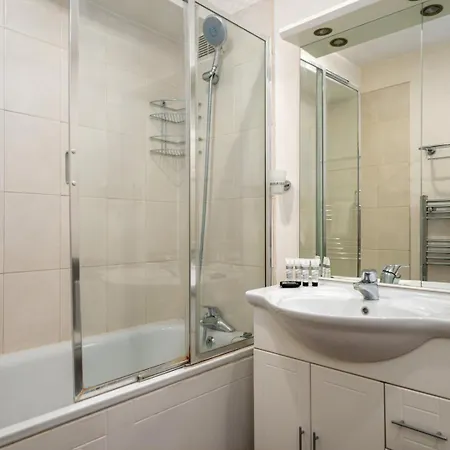 Guestready - Lovely Ground Floor Duplex With Patio In Southbank London