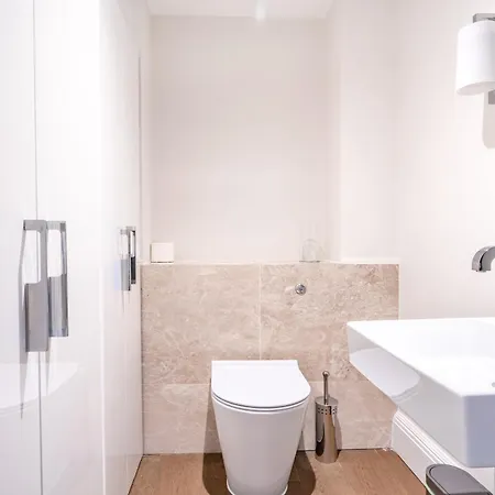 Be - The Lincoln's Residences * London
