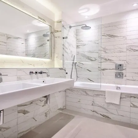 Be - The Lincoln's Residences * London