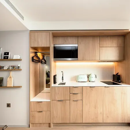 Wilde Aldgate Tower Bridge Apart Otel Londra