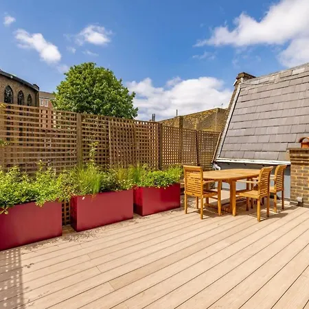 Lavish 2 Bedroom Flat With Roof Garden By Hyde Park Apartment