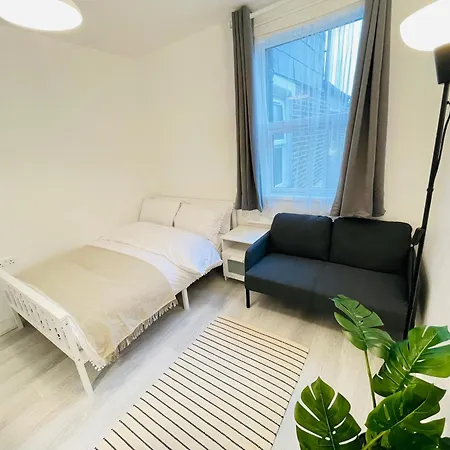 Pensjonat Leytonstone House - Sleepylodge *
