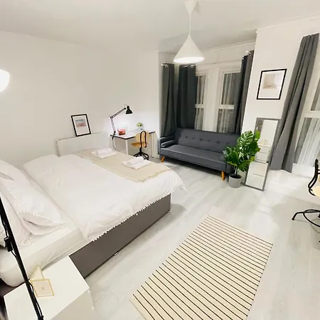 Pensjonat Leytonstone House - Sleepylodge *