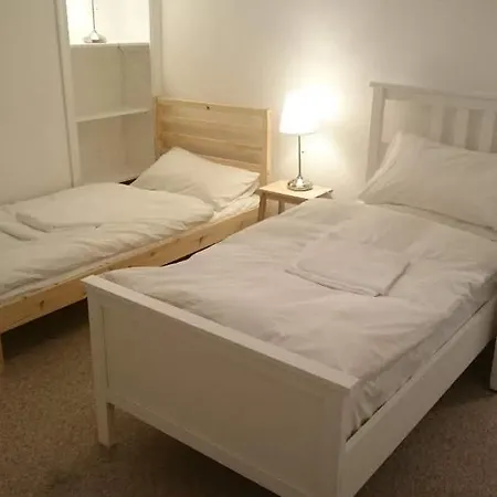 Apartment Flat. Georgian Terrace. Bright. London