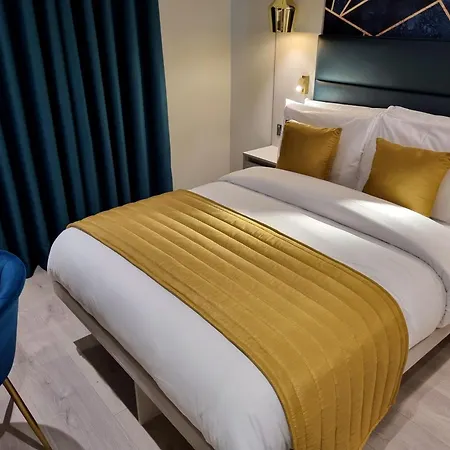 Nox Edgware Road 4*