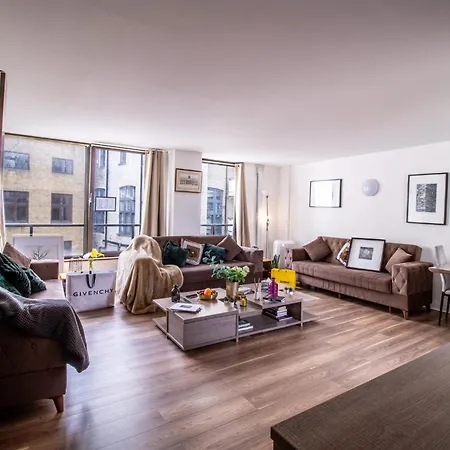 Apartment Spacious 2-bedroom In Piccadilly 6100p *