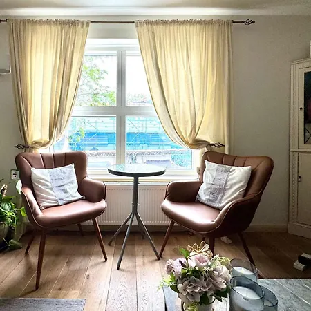 Super Beautiful Three Bedroom London