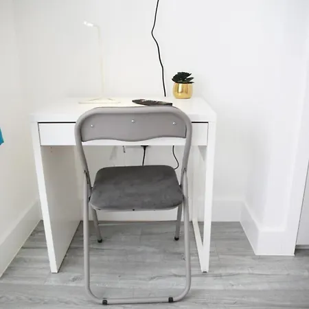 Guest house Cricklewood Deluxe Ensuite London