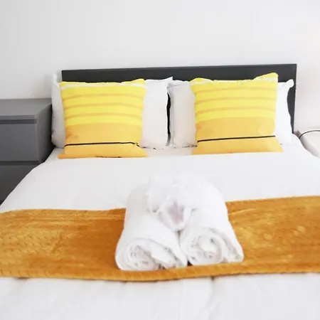 Cricklewood Deluxe Ensuite Guest house