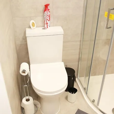 Cricklewood Deluxe Ensuite *