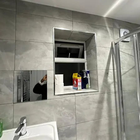 Double With Free Wifi Keedonwood Road * Bromley