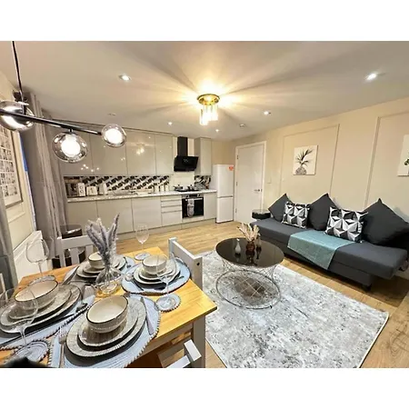 F3- Gorgeous 1 Bed Flat Near Edgware Road Station * London