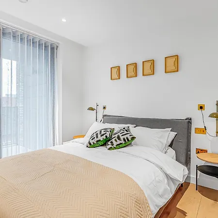 Modern King's Cross Apartment *