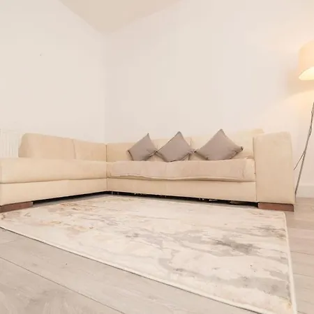 The Chelsea - 2 Bed Haven London