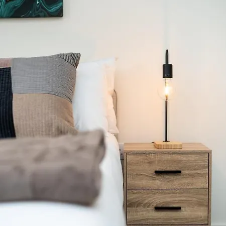 Zenith Hub * London