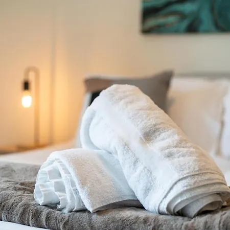 Zenith Hub Apartment London