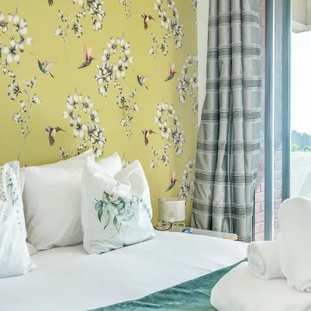 Stunning Flat In Chelsea, Kings Road With Balcony Apartament Londyn