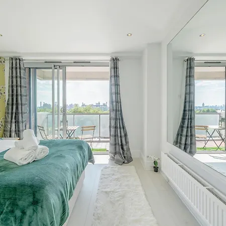 Stunning Flat In Chelsea, Kings Road With Balcony *
